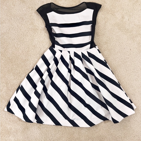Vero Moda Black and White A-Line Dress - Picture 4 of 5